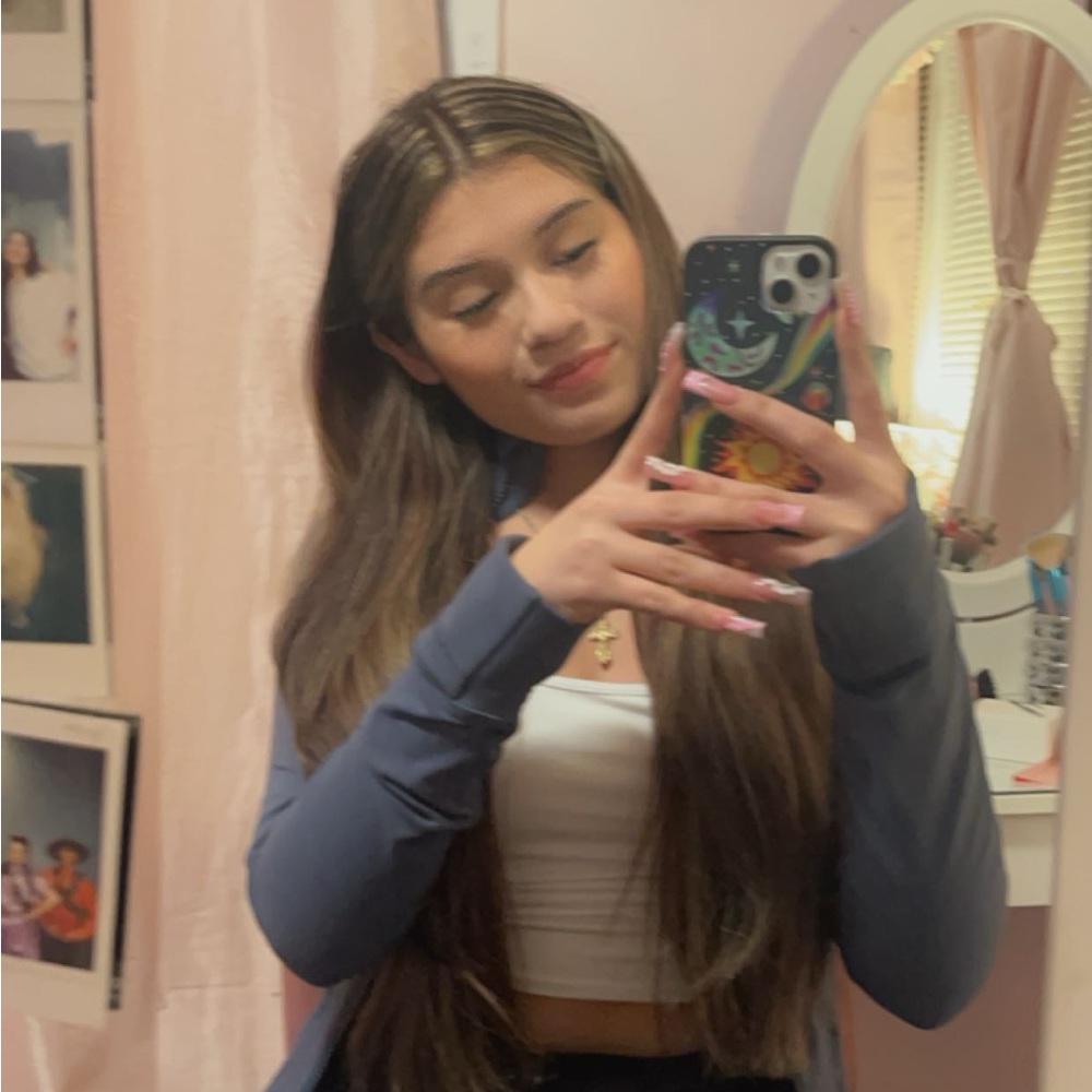 Meet your Posher, Alex